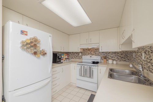 1504-10082 148 Street, Surrey, BC 