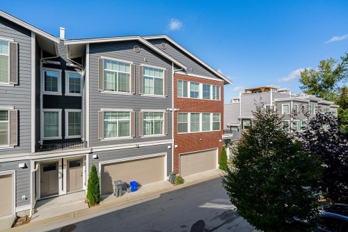 2-8371 202B Street, Langley, BC 