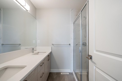 2-8371 202B Street, Langley, BC 