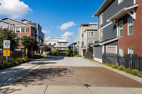 2-8371 202B Street, Langley, BC 