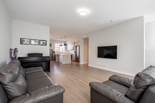 2-8371 202B Street, Langley, BC 