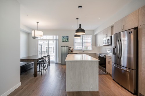 2-8371 202B Street, Langley, BC 