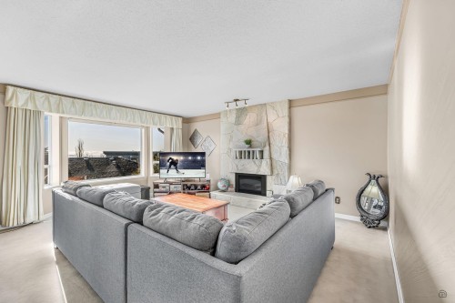 1191 Finlay Street, White Rock, BC 