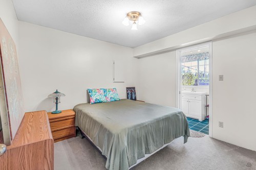 1191 Finlay Street, White Rock, BC 