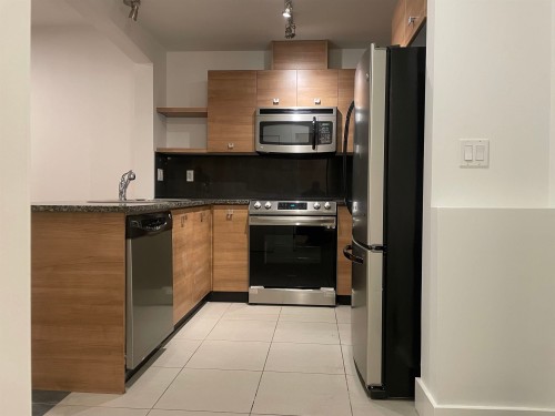 217-6688 120 Street, Surrey, BC 