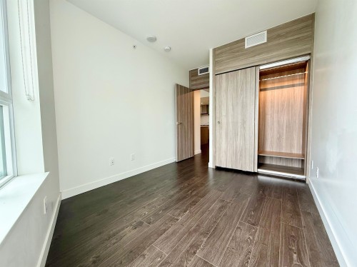 805-9887 Whalley Boulevard, Surrey, BC 