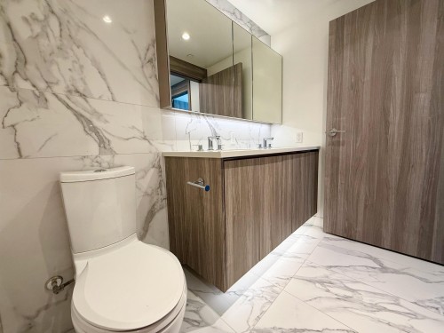 805-9887 Whalley Boulevard, Surrey, BC 