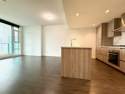 805-9887 Whalley Boulevard, Surrey, BC 