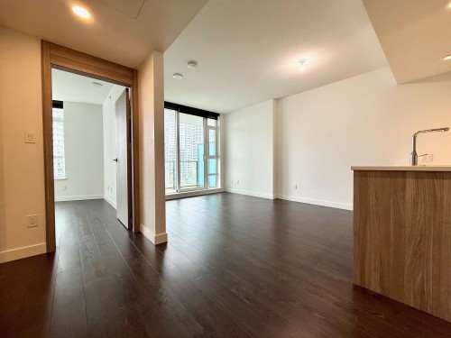 805-9887 Whalley Boulevard, Surrey, BC 