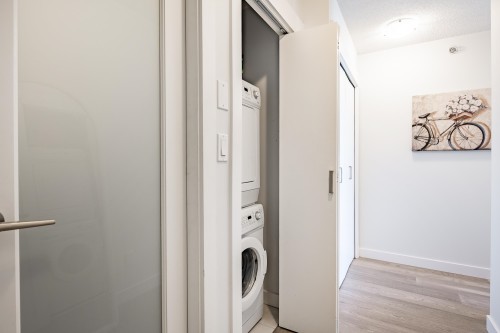 1705-10777 University Drive, Surrey, BC 