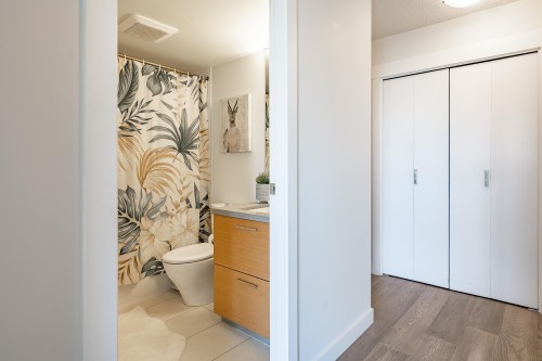 1705-10777 University Drive, Surrey, BC 