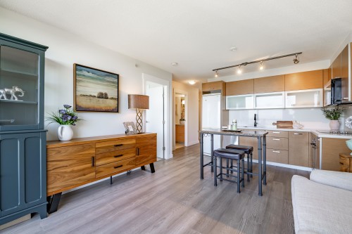 1705-10777 University Drive, Surrey, BC 