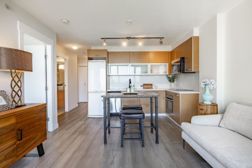 1705-10777 University Drive, Surrey, BC 