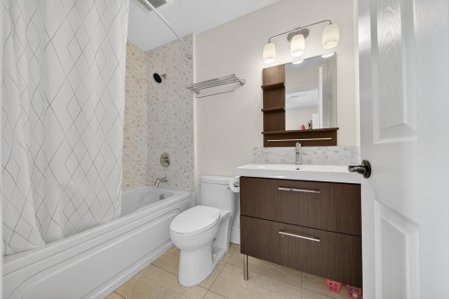 8607 Byron Road, Delta, BC 