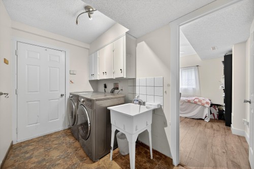 8607 Byron Road, Delta, BC 