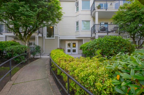 208-10320 156 Street, Surrey, BC 