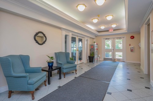 208-10320 156 Street, Surrey, BC 