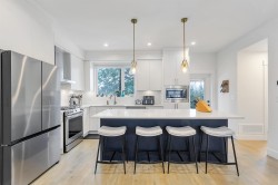 10-17458 100 Avenue  Surrey, BC V4N 4L4