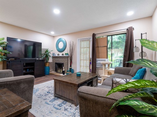 914-10620 150 Street, Surrey, BC 