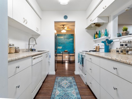 914-10620 150 Street, Surrey, BC 