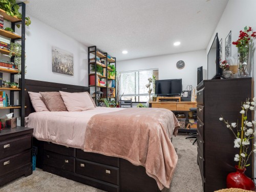 914-10620 150 Street, Surrey, BC 