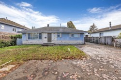 12928 64 Avenue  Surrey, BC V3W 1X5