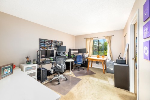 201-7064 133B Street, Surrey, BC 