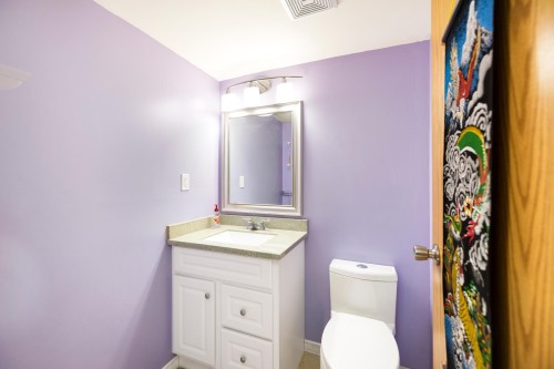 201-7064 133B Street, Surrey, BC 