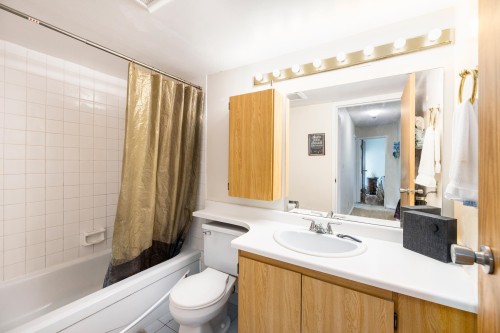 201-7064 133B Street, Surrey, BC 