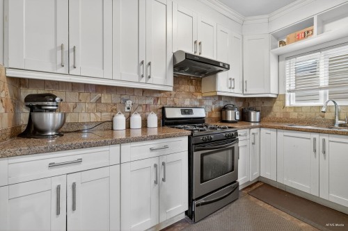 17372 64A Avenue, Surrey, BC 