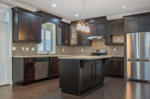 19593 72 Avenue, Surrey, BC 