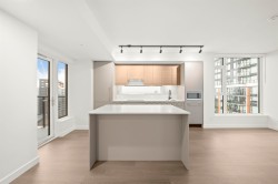 3503-13745 George Junction  Surrey, BC V3T 4Y3