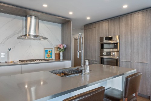 408-1441 Johnston Road, White Rock, BC 