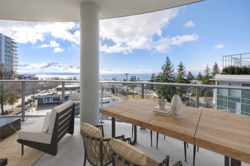 408-1441 Johnston Road, White Rock, BC 