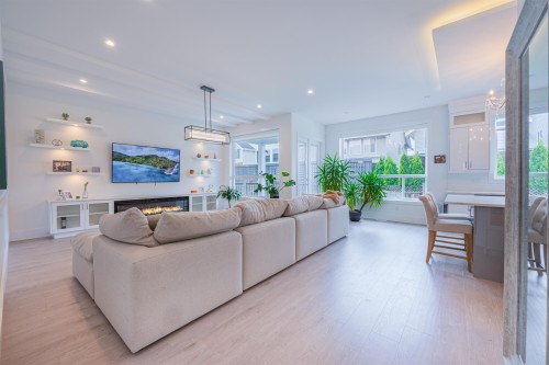 8357 209B Street, Langley, BC 