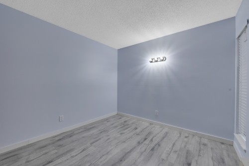 203-7064 133B Street, Surrey, BC 