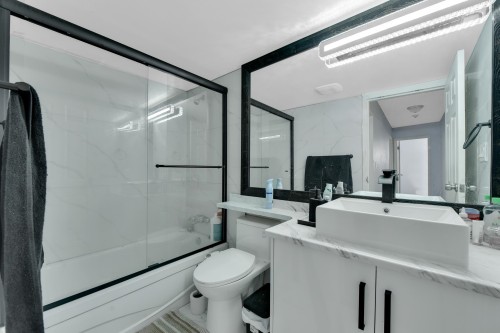 203-7064 133B Street, Surrey, BC 