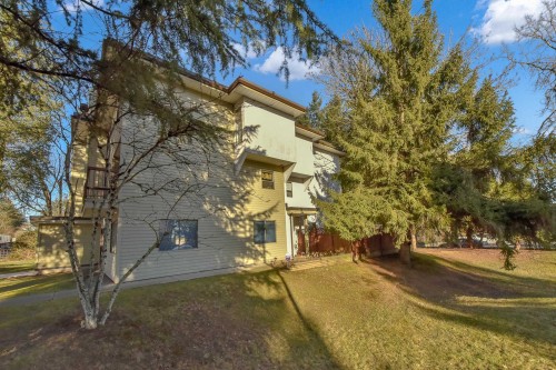 203-7064 133B Street, Surrey, BC 