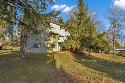 203-7064 133B Street, Surrey, BC 