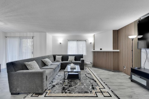 203-7064 133B Street, Surrey, BC 