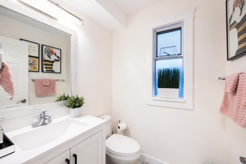 2-13982 72 Avenue, Surrey, BC 