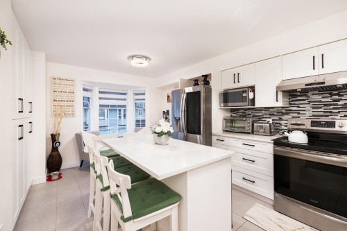 2-13982 72 Avenue, Surrey, BC 