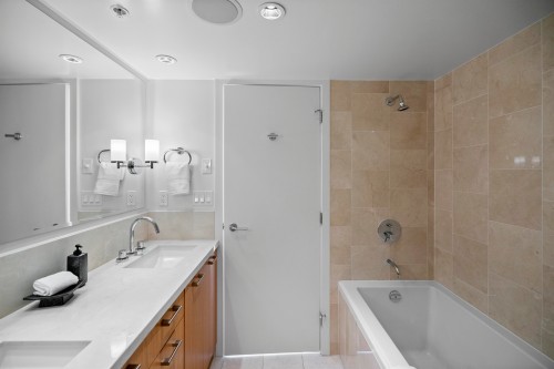 1105-1455 George Street, White Rock, BC 