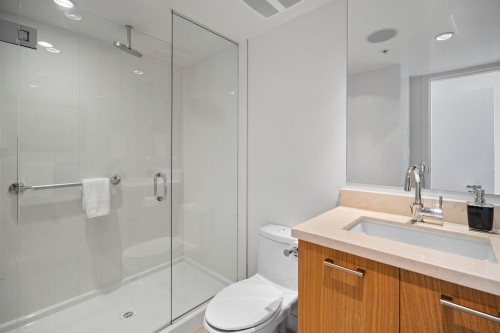 1105-1455 George Street, White Rock, BC 