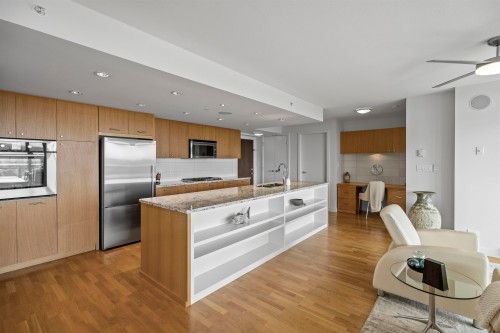 1105-1455 George Street, White Rock, BC 