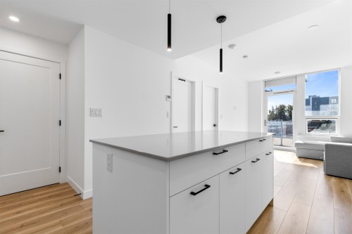 404-8551 201 Street, Langley, BC 