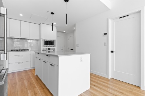 404-8551 201 Street, Langley, BC 