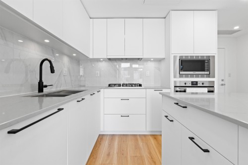 404-8551 201 Street, Langley, BC 