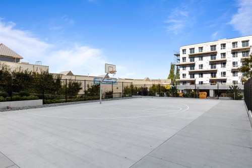 404-8551 201 Street, Langley, BC 