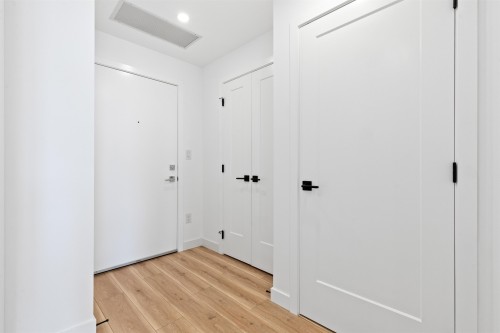 404-8551 201 Street, Langley, BC 